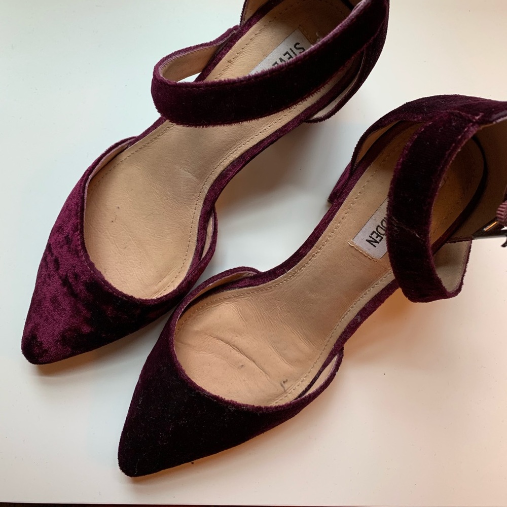 Steve Madden Dainna velvet pump heels